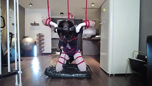 Mz31 - gadis yang diikat dan dihukum sama tali merah sampai orgasme.