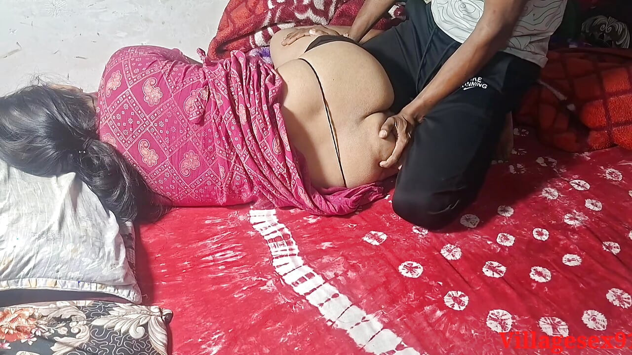 Bhabhi ki badan Urut untuk usko chudai kiya