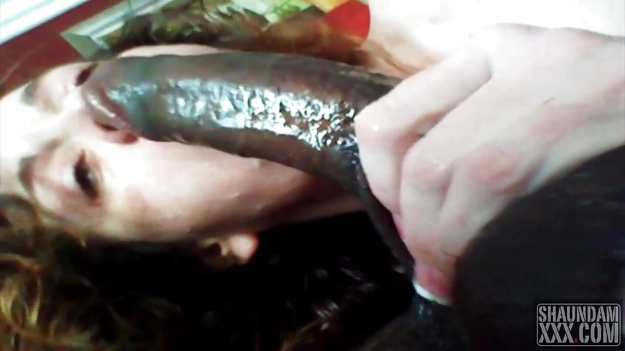 فم مليء بالزب