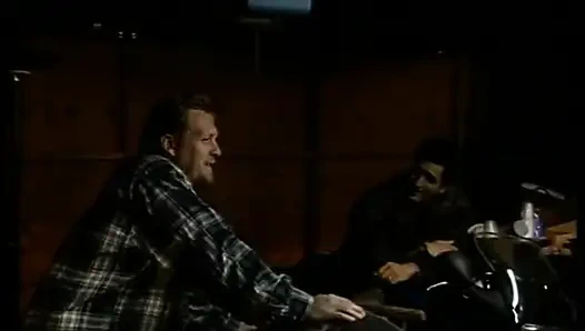 Возбужденный дядя застукал свою молодую племянницу на хмеле ласки ее киски