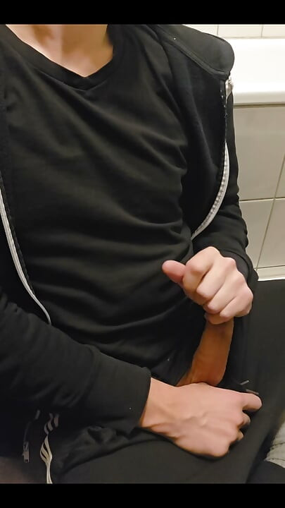 Jerking off after fucking my sidechick, deep moans