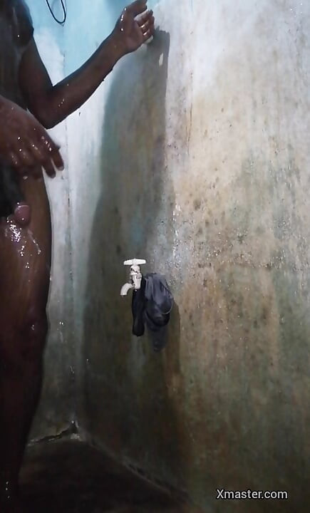 Mandi dan menyejukkan batang besar tebal saya