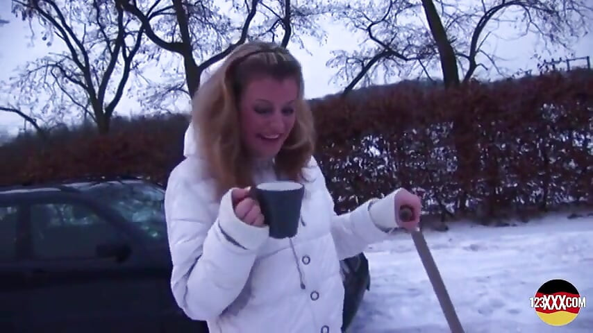 This Blonde Chick Knows How to Handle a Big Cock in Her Mouth