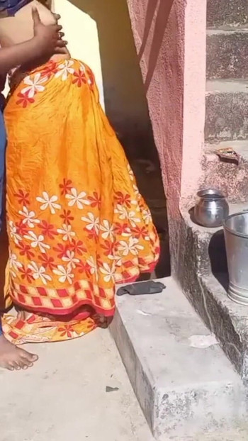 Spectacular moment from "Savita bhabhi ko angan me hi chod diya dhup bahut tha"