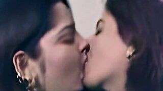 Kissing girl to girl sex mms