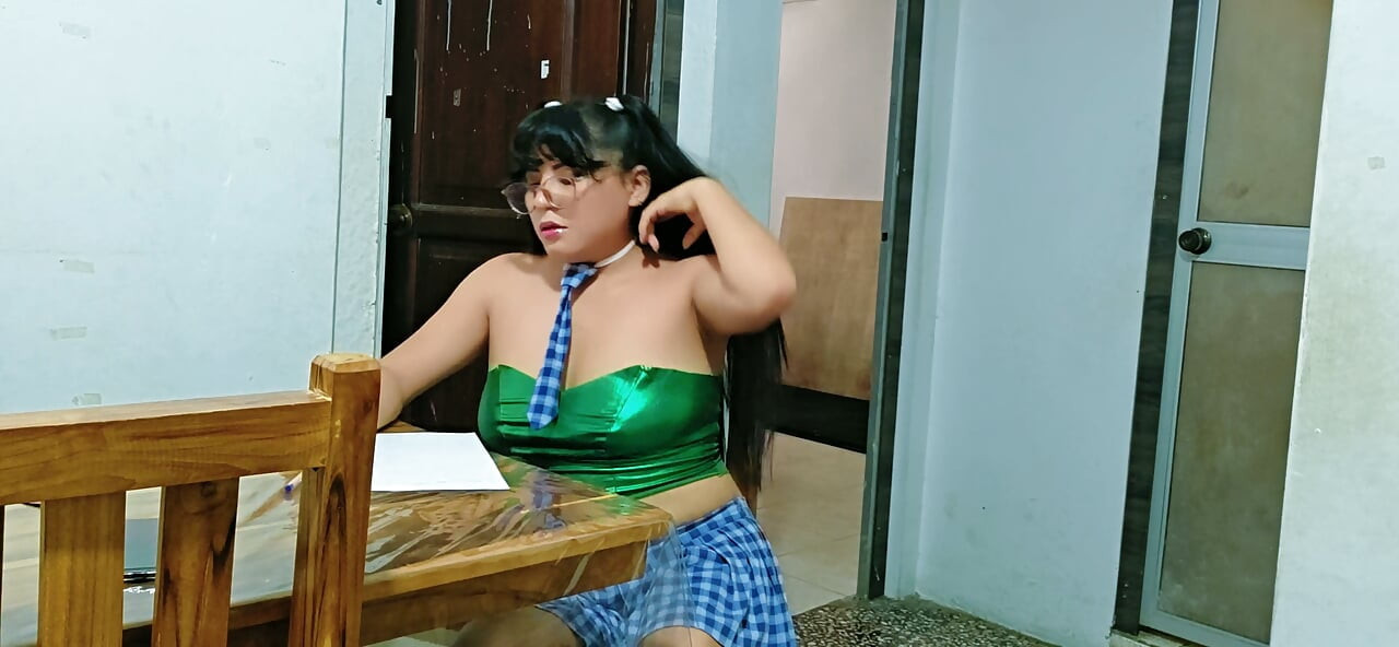 Arab stepfather comes home and finds his stepdaughter doing her homework (Amateur)