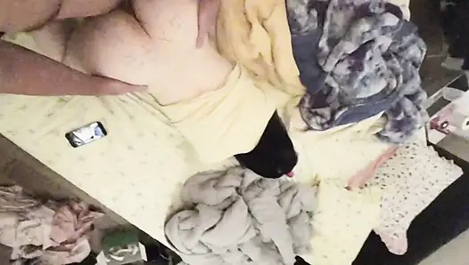 Yummy jimmy menulis tentang si nakal kitty sampai muncrat di dalam memeknya di hari valentine!