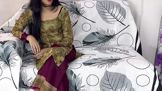 Вдова позвонила мне к себе домой и попросила лизать ее жаждуную киску и трахнуть ее моим мясистым членом.