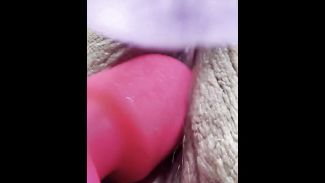 Dikongkek mesin seks