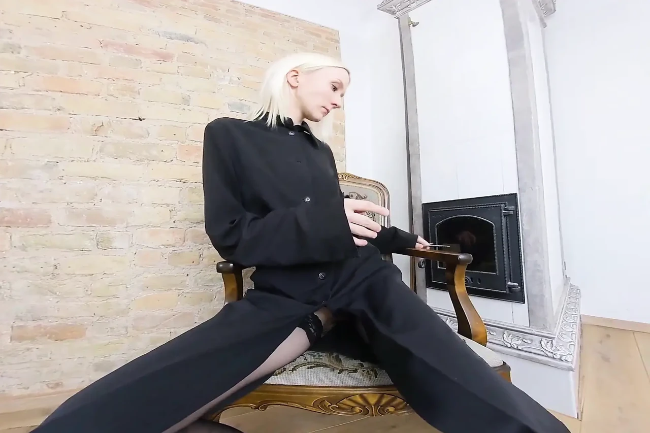 Ingrid Skinny Blonde Hate Stockings VR 3D