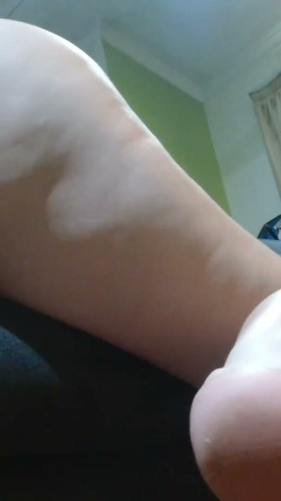 Pawg humping corn getting off | Clip 1