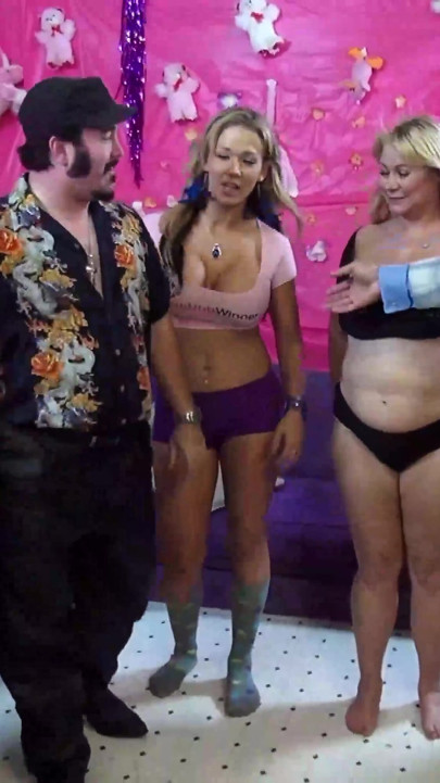 หน้าอกใหญ่ของ Siri และ Samantha จุดประกายความบ้าคลั่งเย็ดนม! | คลิป 2