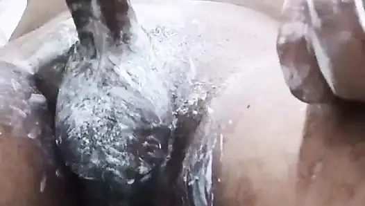 Karının böyle döle ihtiyacı var ..... iyi bir koca olmak