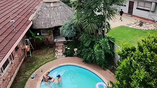 Drone'mla uçarken komşularımı sikişirken yakaladım