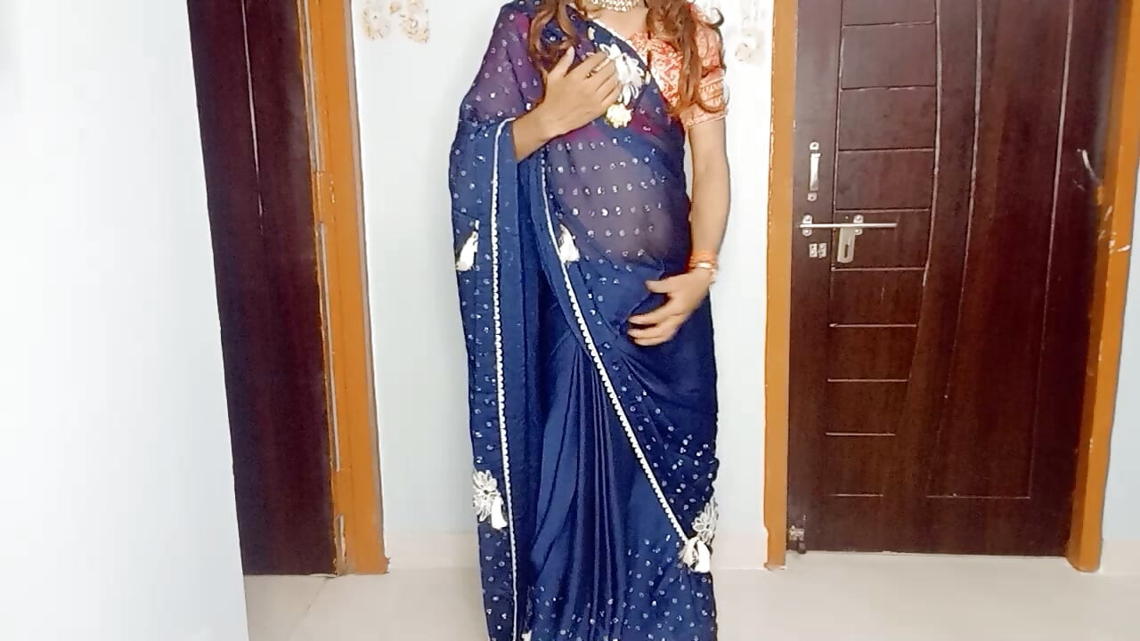 bhabhi ki pahani hu saree our bra panty ko pahan ke use chodne ka ehsaas kiya