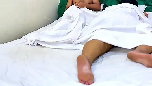 Stiefschwester bettfreigabe im hotelzimmer