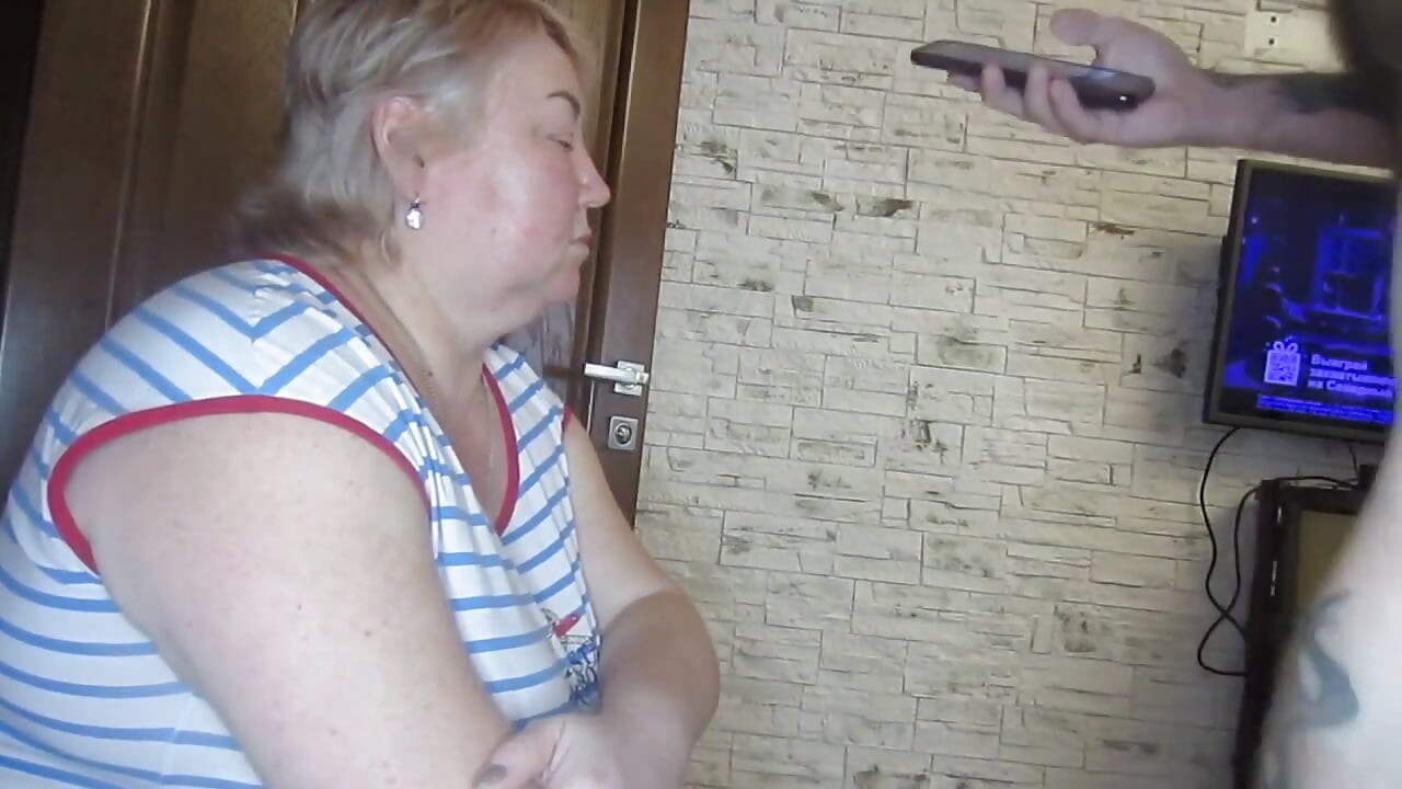 Mother-in-law sucks my cock and gives me pleasure