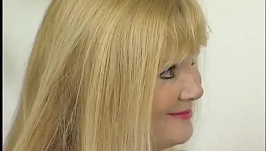 Blonde mature gets fucked in her hairy cunt