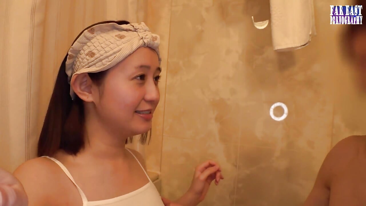 Deep-core Gulp Bliss as She Savors Every Warm Drop in a Dual-mouth Climax Date -44