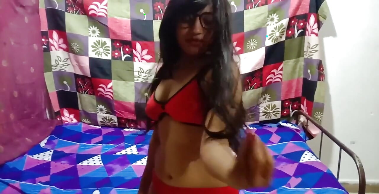 Bikni танцует, чтобы не замещать себя