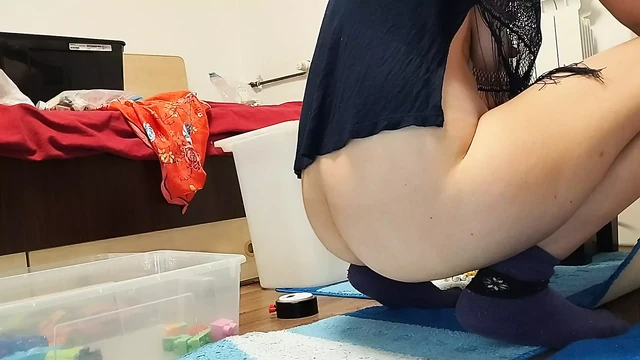 Sexy mom cleans house naked.