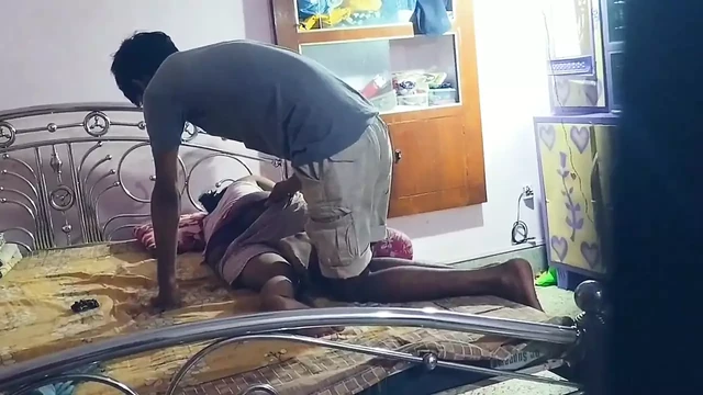Dever bhabi ghapagap , achanak devar apni lund bhabi ki chut me dal di