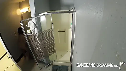 5 gadis bercinta setelah pemotretan porno di kamar mandi