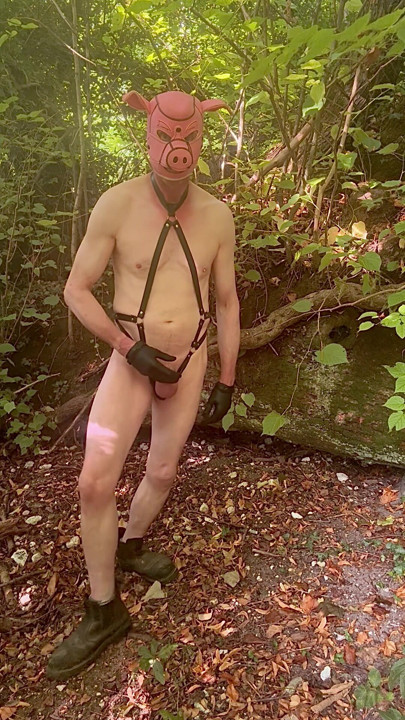 Hot Wank In The outdoors