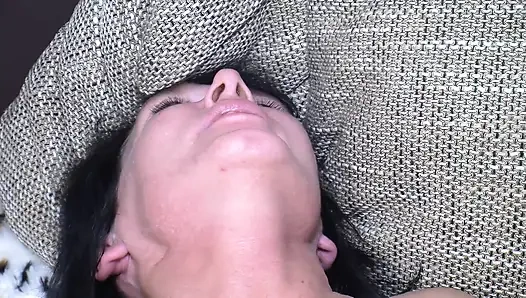 Зрелая Милфа-блондинка Старше 40 Лет Сосет Член И Дико Долбят