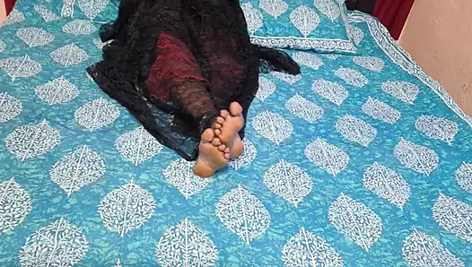 Indische stiefmutter verführt jungen zum sexvergnügen