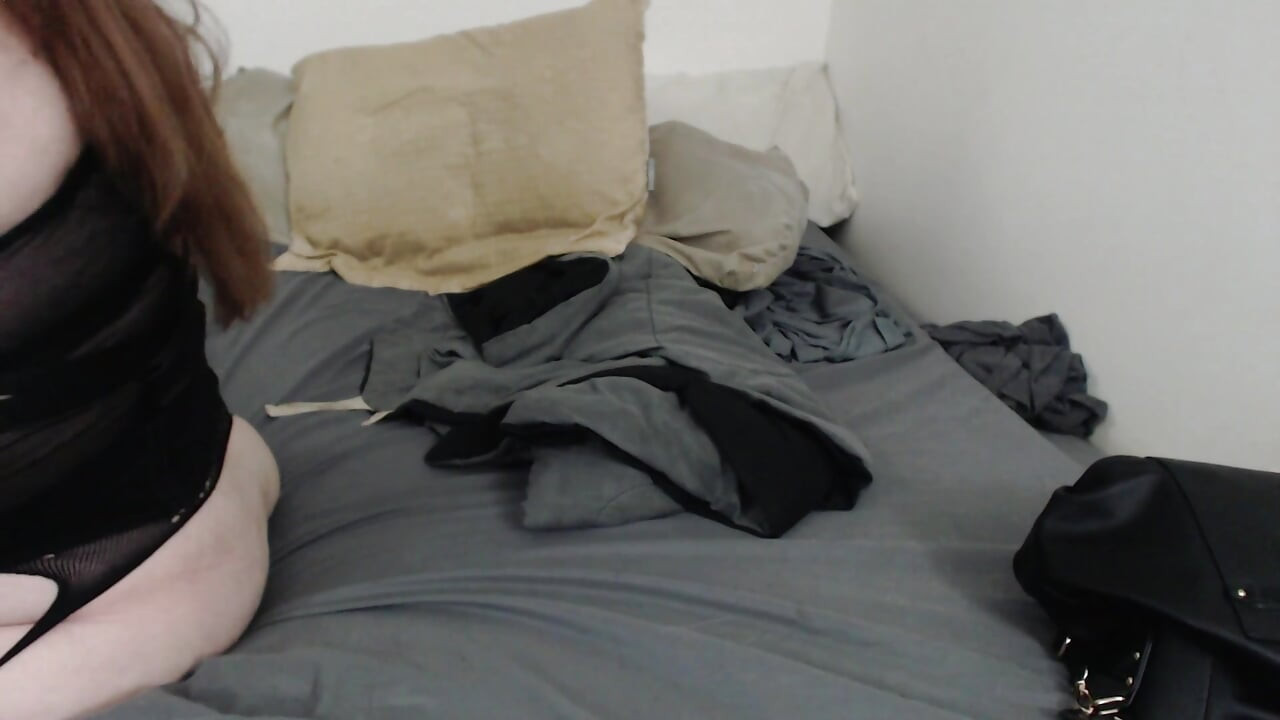 เล่นเสียวกับคนแชทในชุดชั้นในและของเล่นใหม่