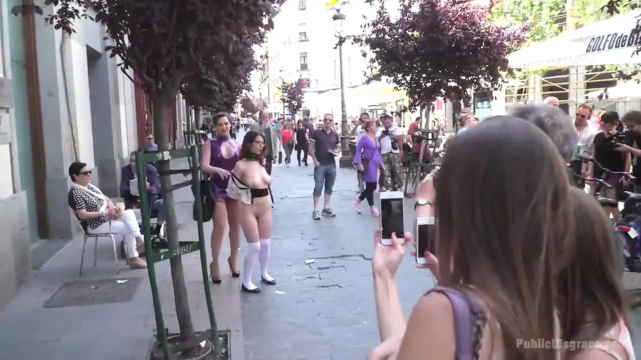 Zenda Sexy: Walk of Shame