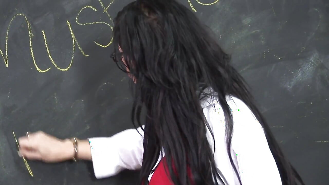 Kinky teacher babe sucks blindfolded student's dick in class