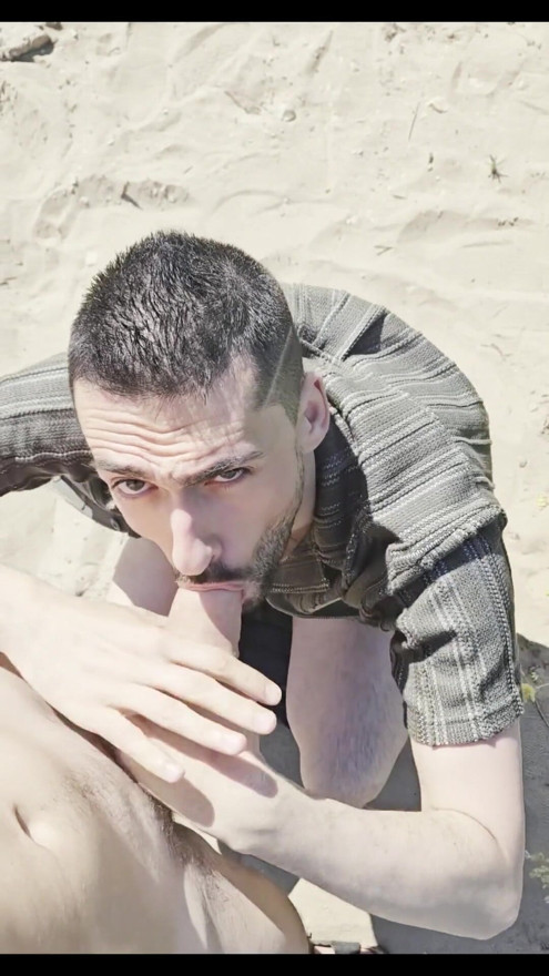Vrući tata divlje jebe vani seksi Twink | Isječak 1