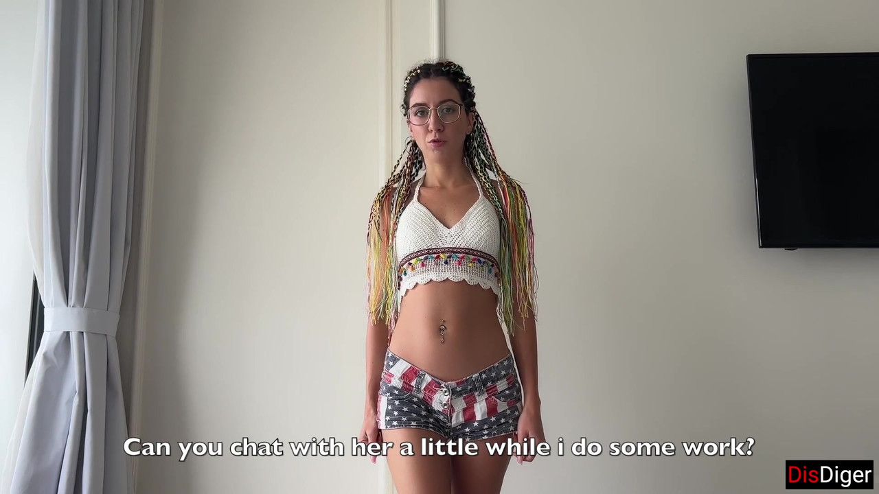 继兄从后面操继妹的好朋友！- 射在脸上