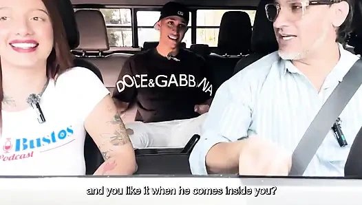 Khloe lagi asik ngentot kontol suaminya sampai memeknya dicrot sperma hangat di jalan juan bustos