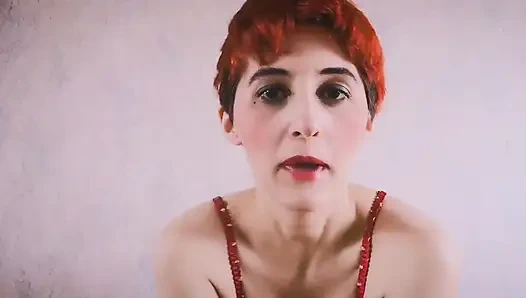 Kadın kılıklı olduğunu kabul et