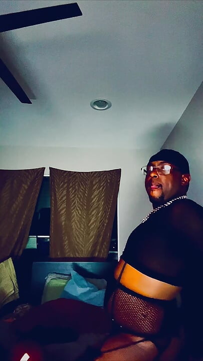 Gay black daddy sissy ball drainer 11