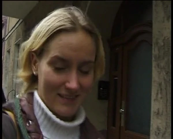 Deutsches Teen auf der Strasse angesprochen