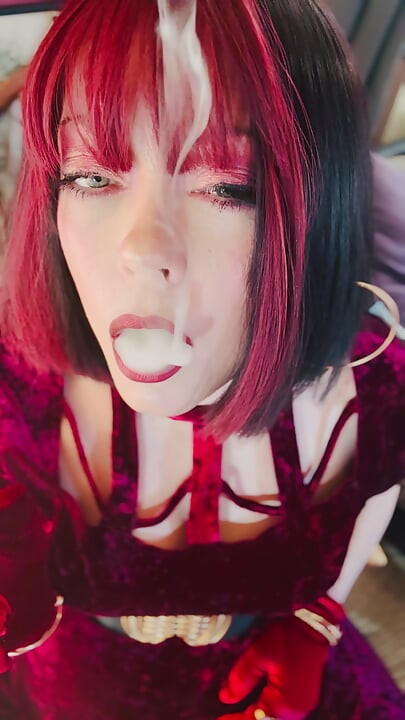 Velvet & Cigarettes! Tina Snua Chain Smoking 2 Cork 100 Cigarettes - Drifting OMI OME Snap Inhales Smoker