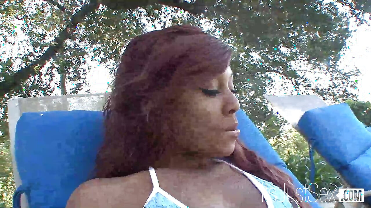 Leilani Leeanne Can't Resist the Old Man's Big Penis (Daddys Got A Sweet Tooth)