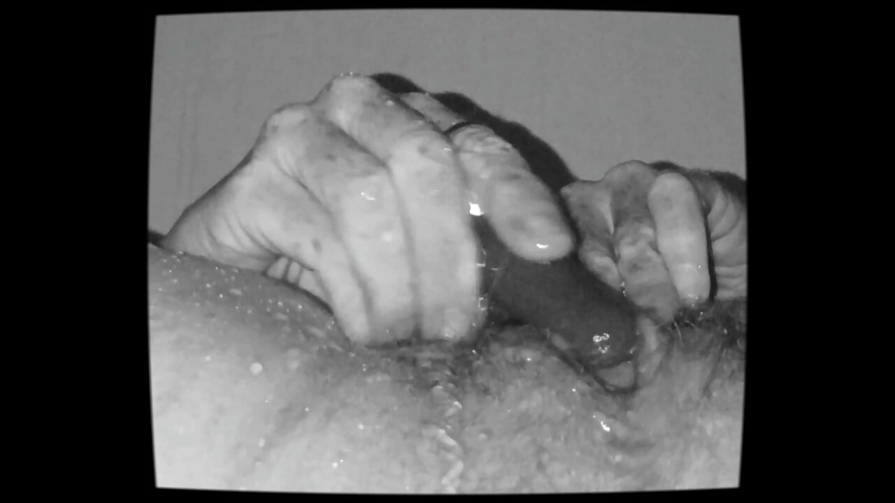 Μουνί που τρέχει πάνω από