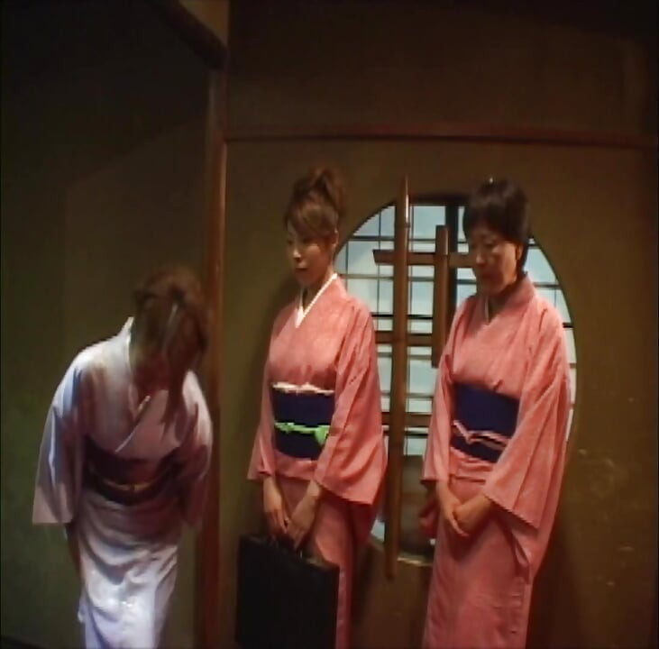 P128G02 The proprietress of a traditional Japanese restaurant where a single mistake triggers a loop of sensuality... An erotic drama set in the early Showa era!