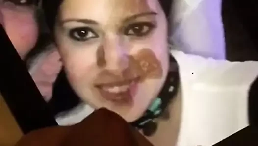 Cum üzerinde güzel rana g