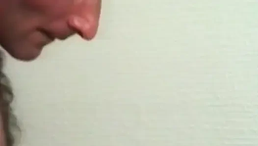 Эта стильная дама из Германии получила член глубоко в ее задницу