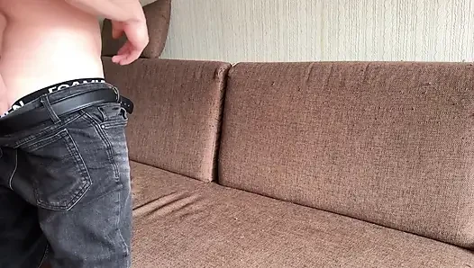 Нижняя жена лижет задницу