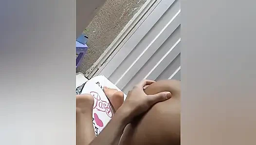 Bitcoin dan pelacur itu sama saja yang mereka inginkan dari uangku