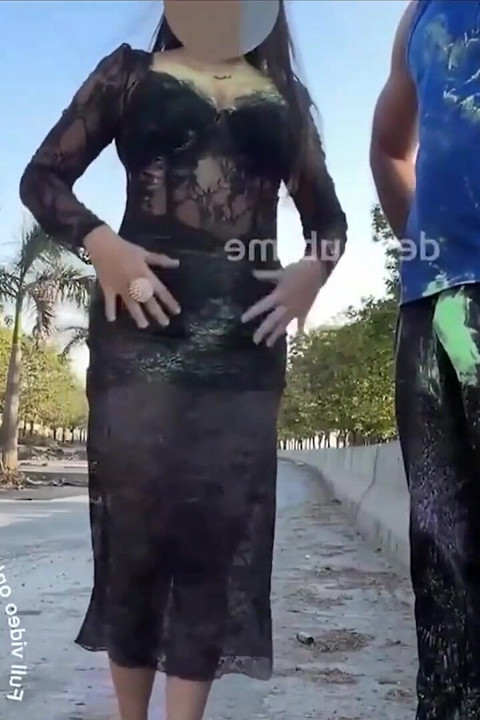 Beuatiful Bhabhi σεξ με ένα αγόρι Delevery στην άκρη του δρόμου