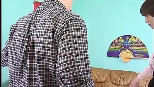 Wanita dewasa dientot sama kontol tebalnya