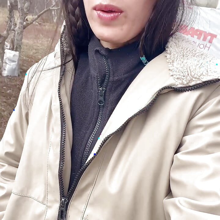 出去然后撒尿的阴户出现